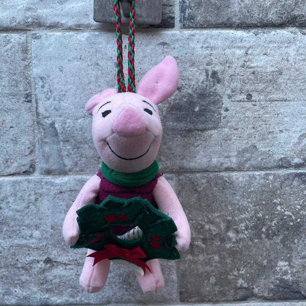 ❤️ DISNEY STORE PIGLET CHRISTMAS ORNAMENT